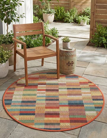 3' 3 x 3' 3 Easy-Clean Baja Indoor / Outdoor Round Rug