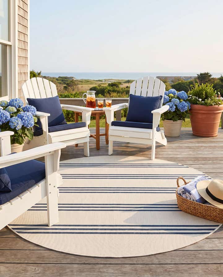 7' x 7' Easy-Clean Jill Zarin Indoor / Outdoor Round Rug