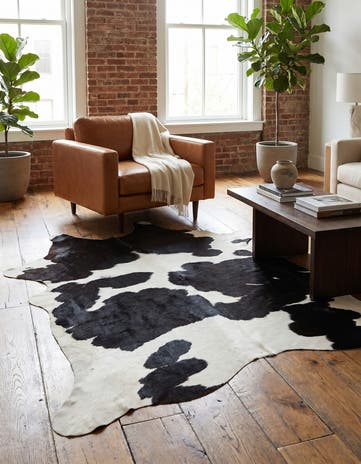5' 2 x 6' 6 Cowhide Leather Rug