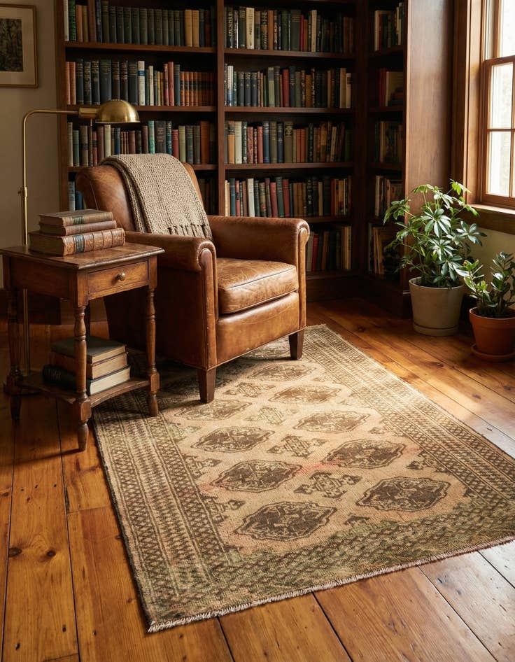 Detail image of 3' 4 x 4' 6 Hand Knotted Ultra Vintage Persian Wool Rug