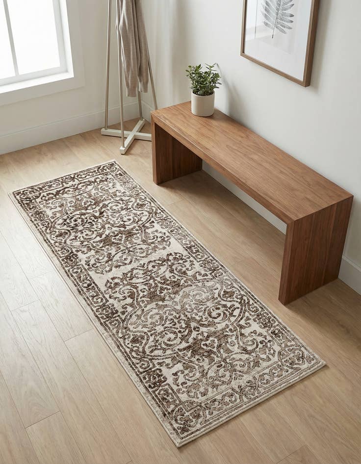 Detail image of 2' x 5' Hermitage Runner Rug