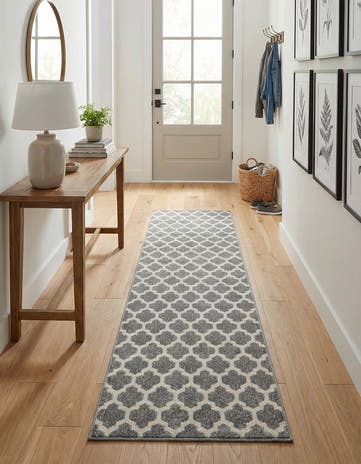 2' 7 x 8' Trellis Runner Rug