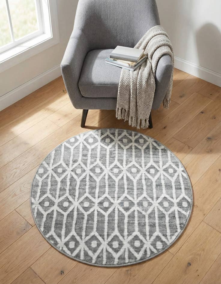 Detail image of 3' 3 x 3' 3 Lattice Trellis Round Rug
