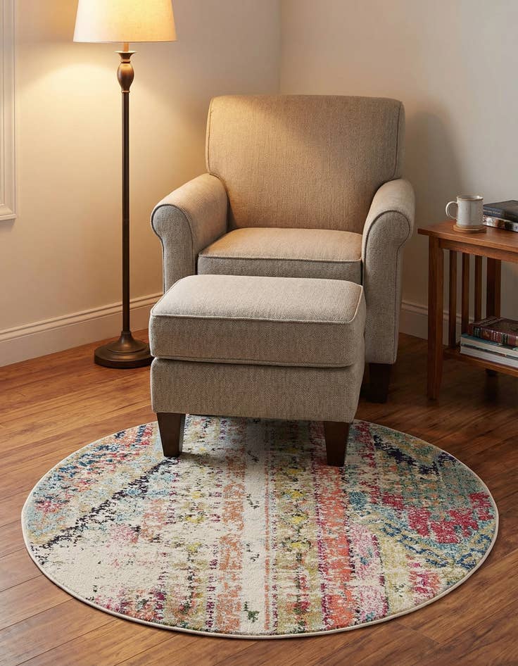 Detail image of 3' 3 x 3' 3 Washable Mesa Round Rug