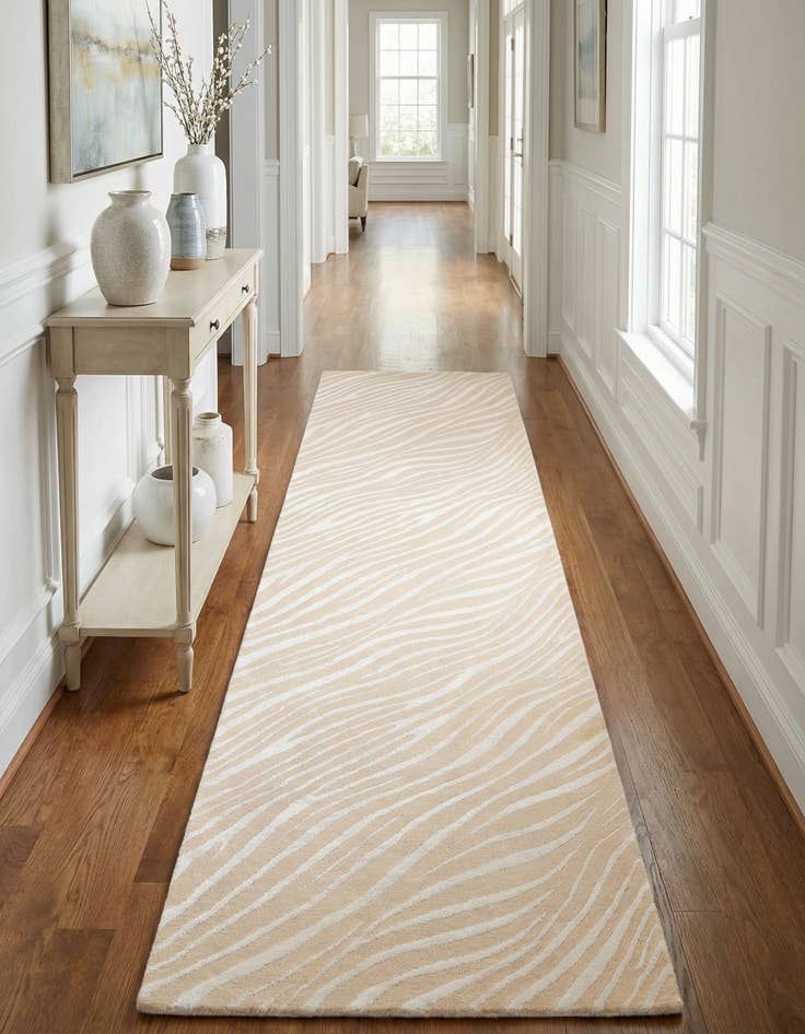 Detail image of 2' 7 x 9' 8 Darya Runner Rug