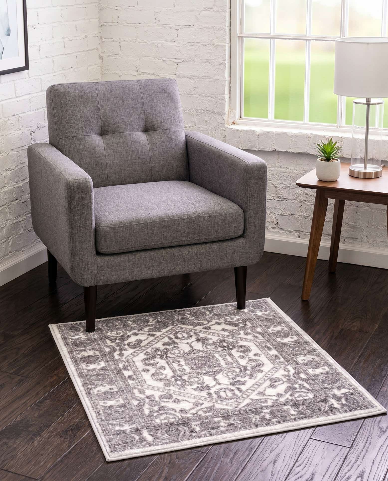 3' 3 x 3' 3 Boston Square Rug