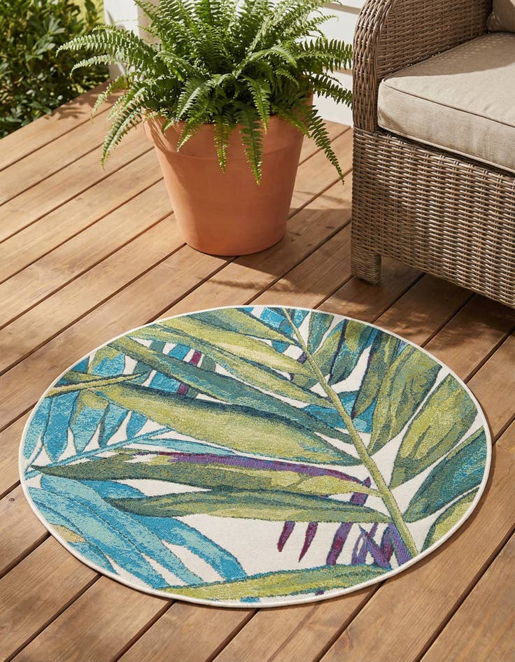 Detail image of 3' x 3'  Washable Botanical Indoor / Outdoor Round Rug
