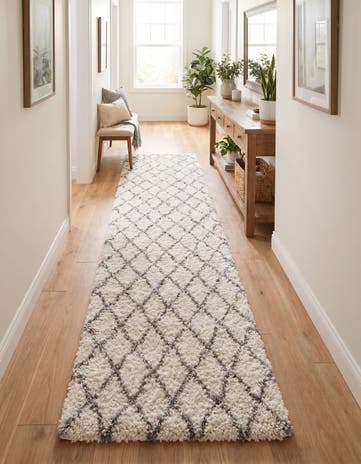 2' 7 x 13' Moroccan Shag Runner Rug