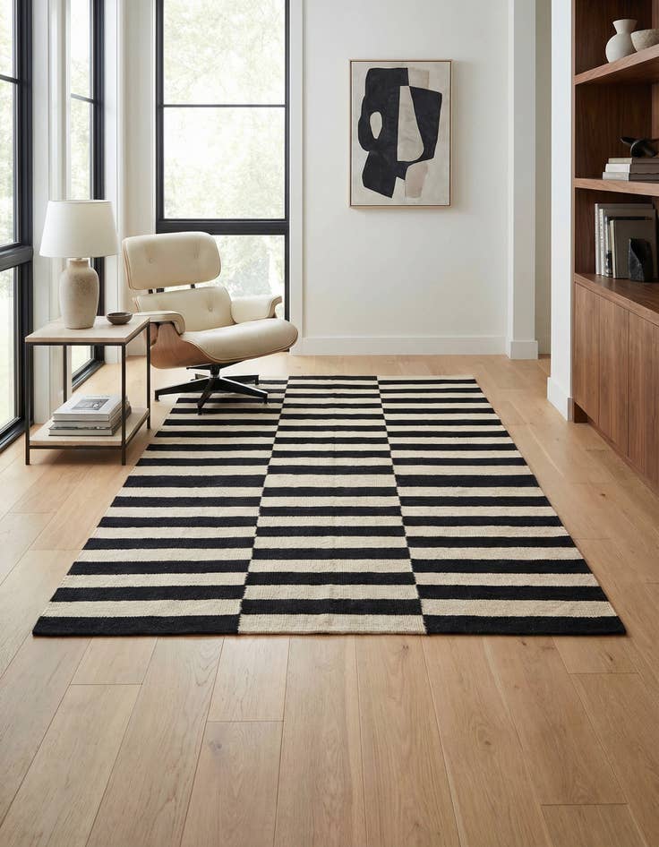 Detail image of 4' 2 x 6' Hand Woven Kilim Modern Wool Rug