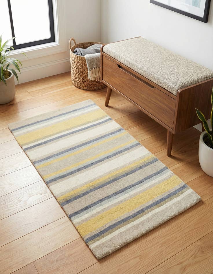 Detail image of 2' 9 x 4' 10 Luna Wool Rug