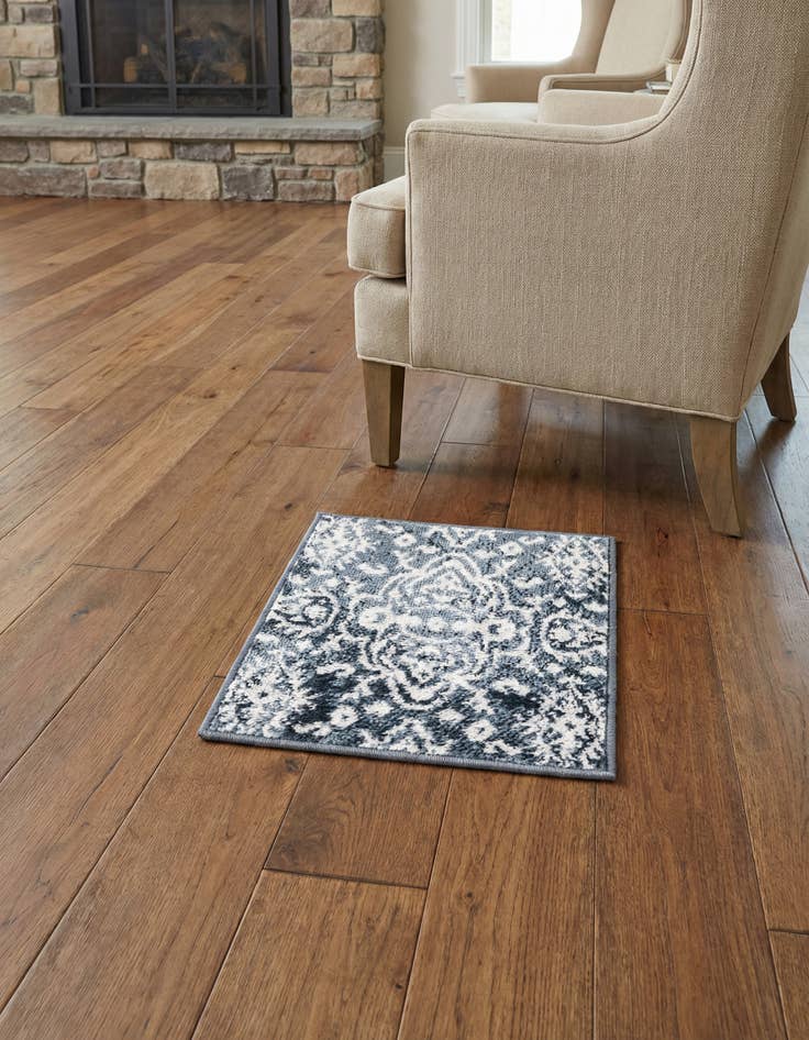 Detail image of 1' 4 x 1' 4 Oxford Sample Rug