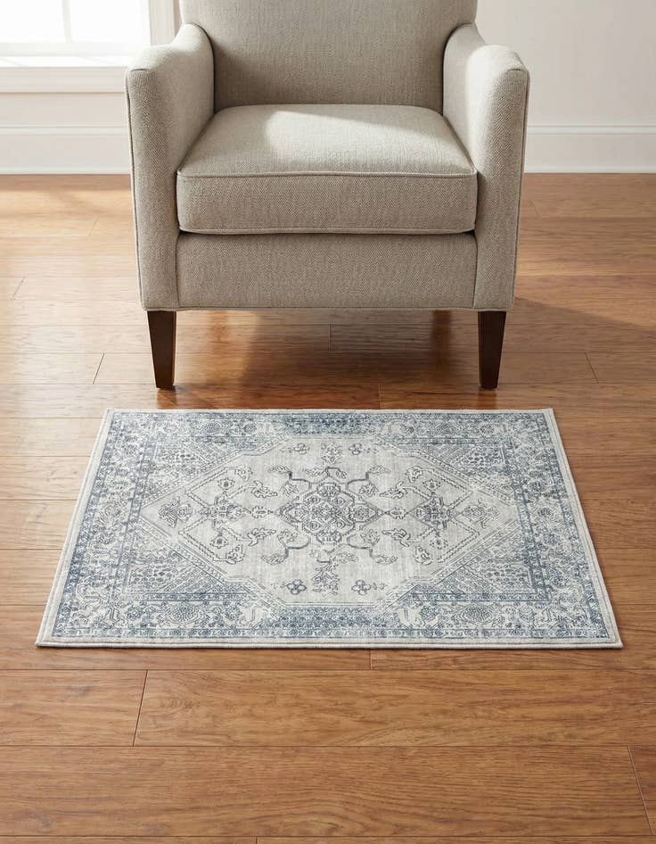 Detail image of 2' x 3' Newport Rug