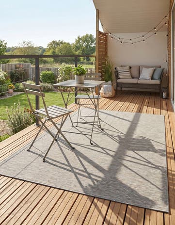 Gray Easy-Clean Solid Indoor / Outdoor Rug