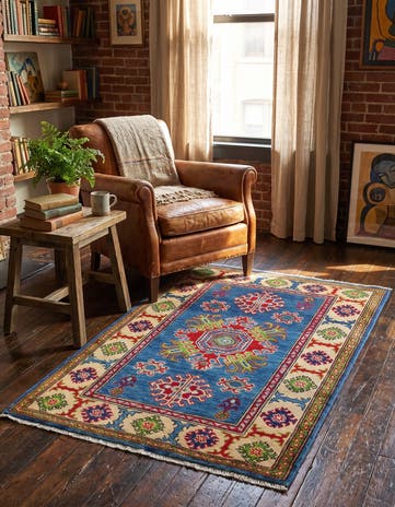 2' 9 x 4' 2 Hand Knotted Kazak Rug