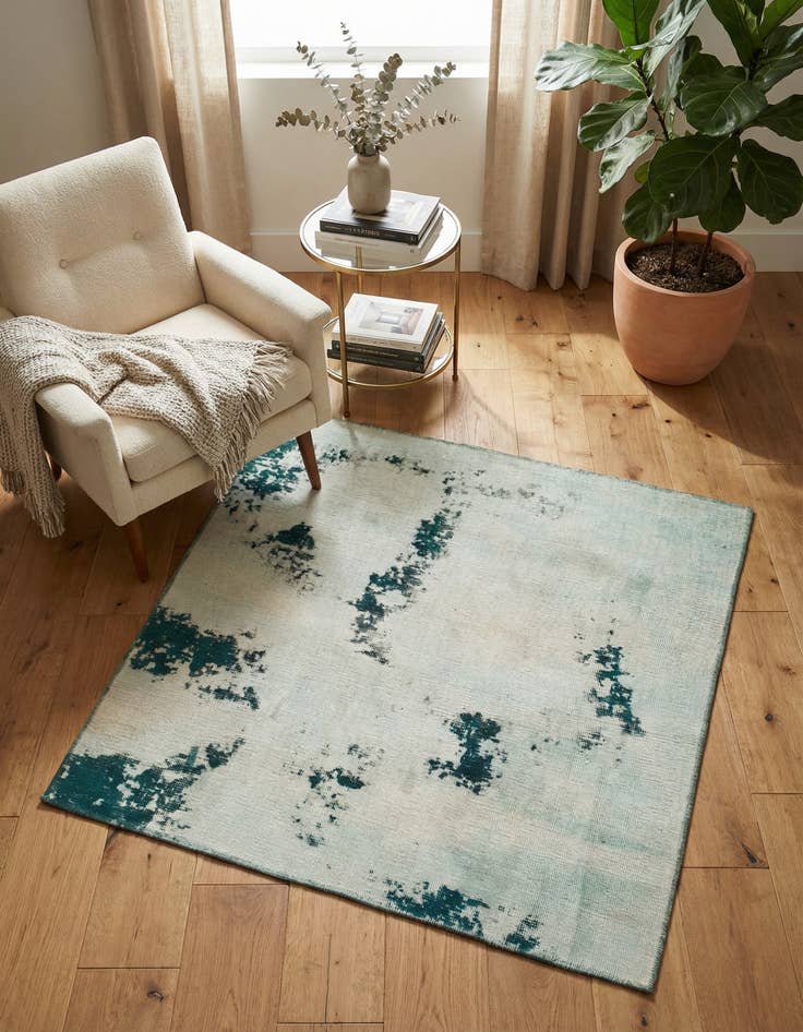 Detail image of 4' x 4' 3 Hand Knotted Ultra Vintage Persian Wool Square Rug