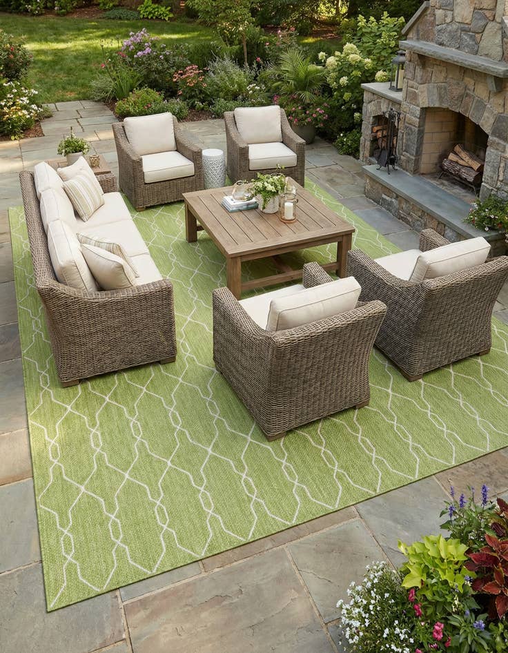 Detail image of 9' x 12'  Washable Trellis Indoor / Outdoor Rug