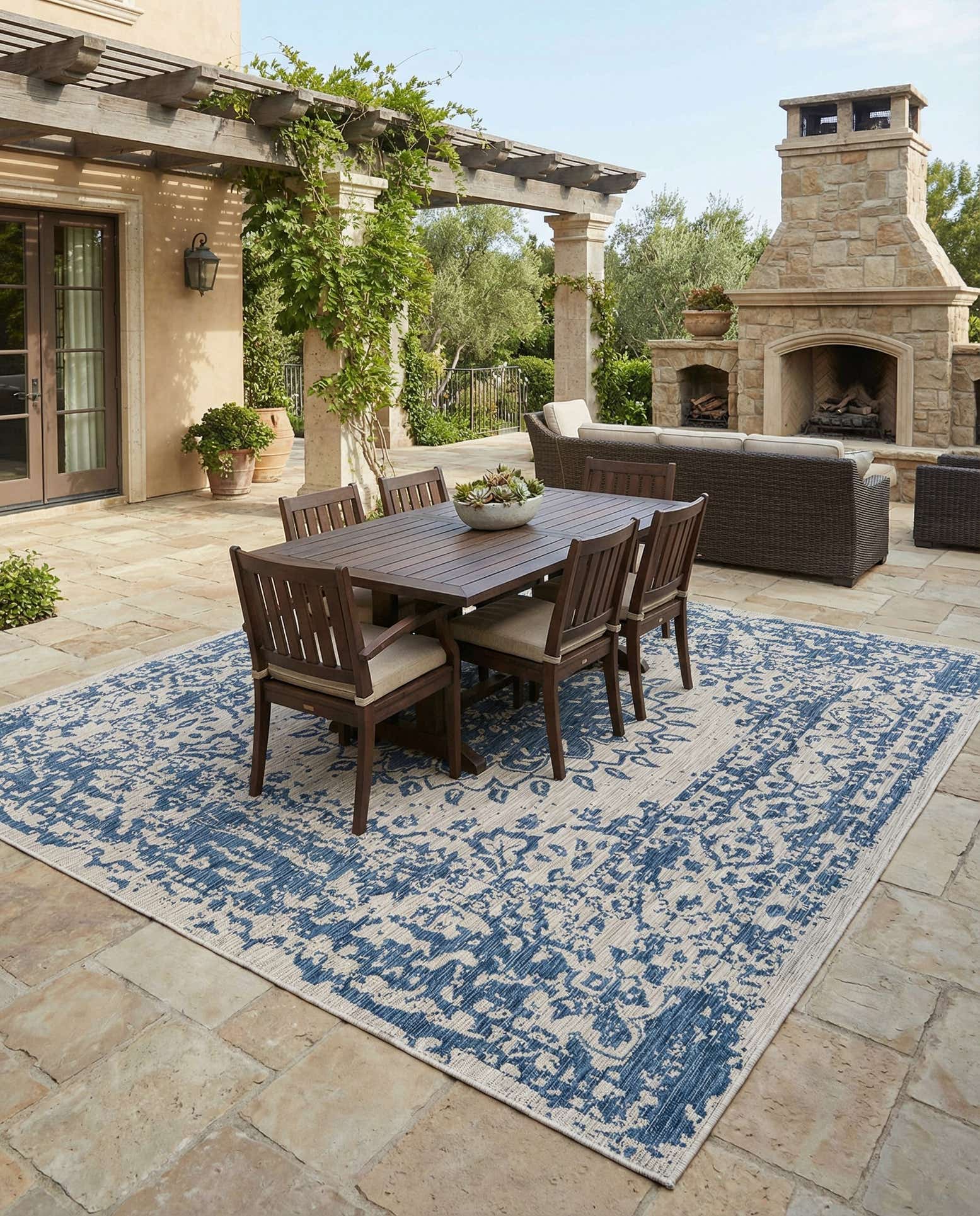 10' x 10' Easy-Clean Traditional Indoor / Outdoor Square Rug
