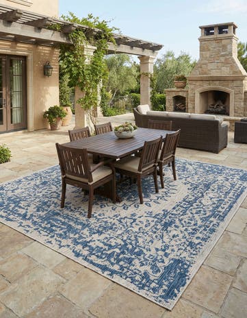 10' x 10' Easy-Clean Traditional Indoor / Outdoor Square Rug