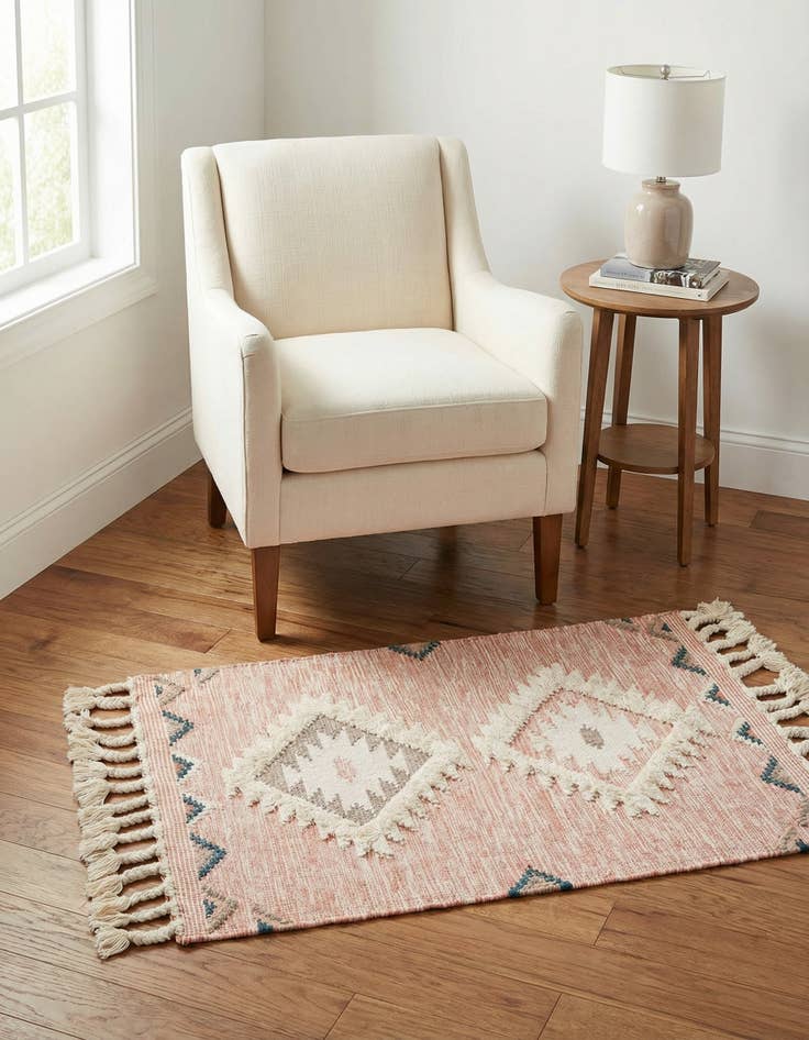 Detail image of 3' 3 x 5' 1 Hand Woven Arizona Wool Rug