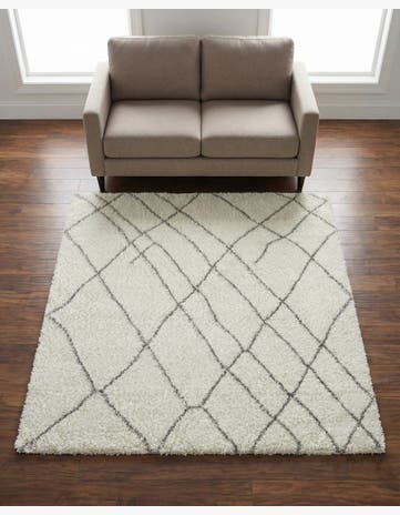 5' 3 x 5' 3 Soft Touch Shag Square Rug
