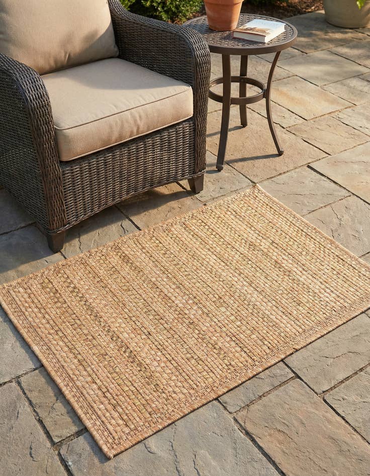 Detail image of 2' 2 x 3'  Washable Border Indoor / Outdoor Rug