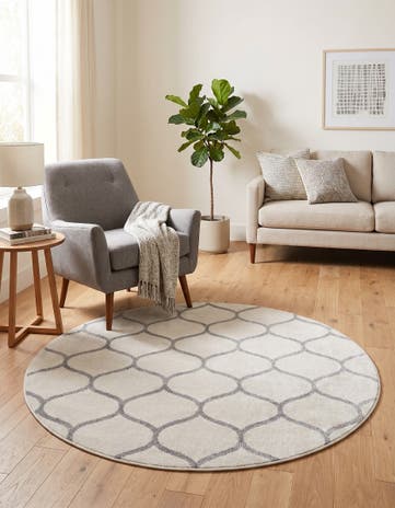5' 3 x 5' 3 Lattice Frieze Round Rug