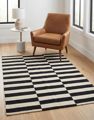 3' 5 x 4' 9 Hand Woven Kilim Modern Wool Rug