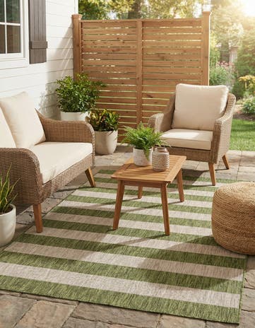 Green Easy-Clean Ribbon Indoor / Outdoor Rug