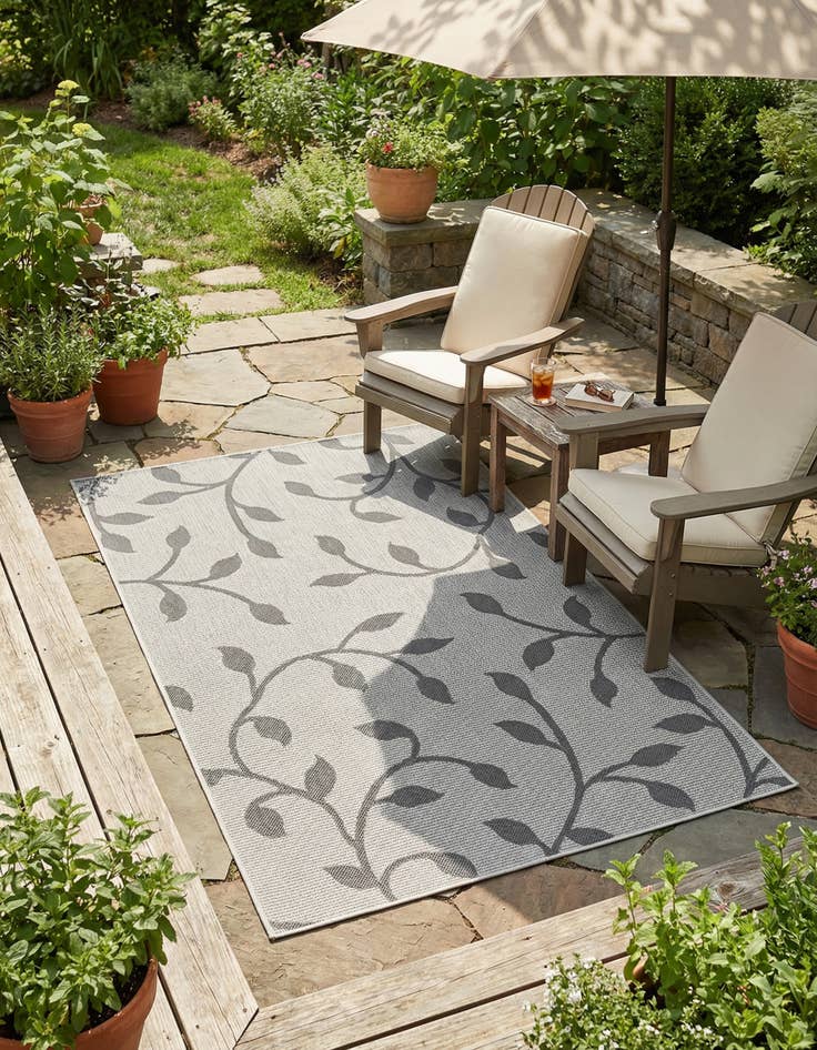 Detail image of 3' 3 x 5' Washable Botanical Indoor / Outdoor Rug