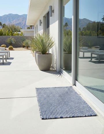 Navy Sky Easy-Clean Jill Zarin Palm Springs Indoor / Outdoor Rug