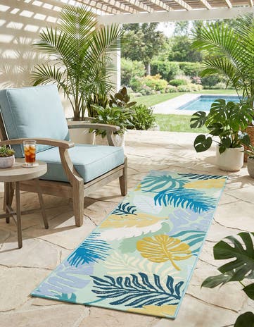 2' x 6' Easy-Clean Botanical Indoor / Outdoor Runner Rug