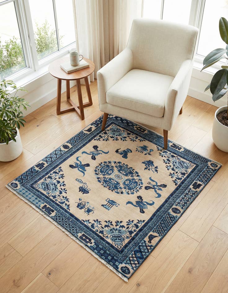 Detail image of 5' 1 x 5' 1 Boutique Square Rug