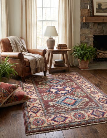 2' 8 x 4' Hand Knotted Kazak Rug