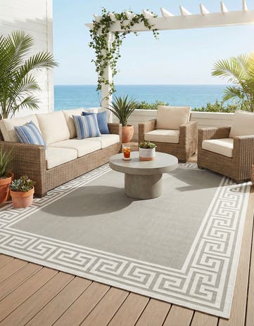 Gray Easy-Clean Coastal Indoor / Outdoor Rug