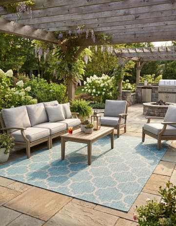 7' 10 x 10' Easy-Clean Lattice Indoor / Outdoor Rug