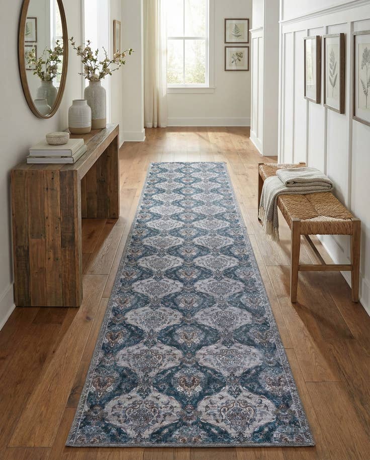 Detail image of 2' 7 x 10' Yara Runner Rug