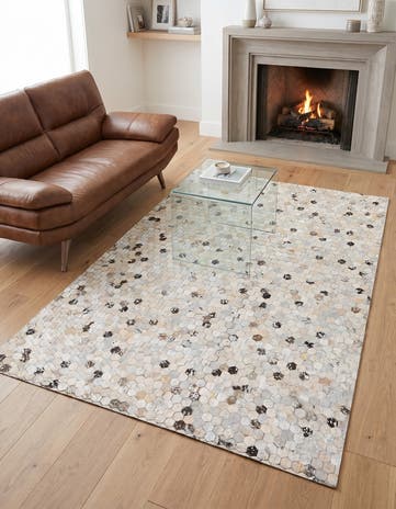4' 1 x 5' 6 Cowhide Stocks Rug
