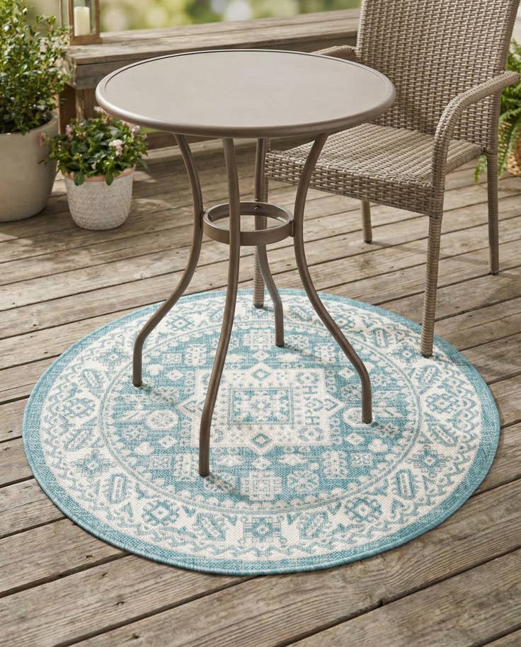 Detail image of 3' x 3' Easy-Clean Aztec Indoor / Outdoor Round Rug