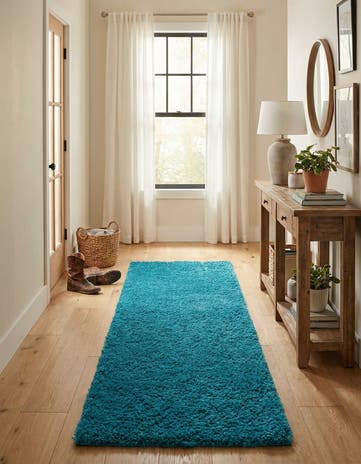 2' x 8' Solid Shag Runner Rug