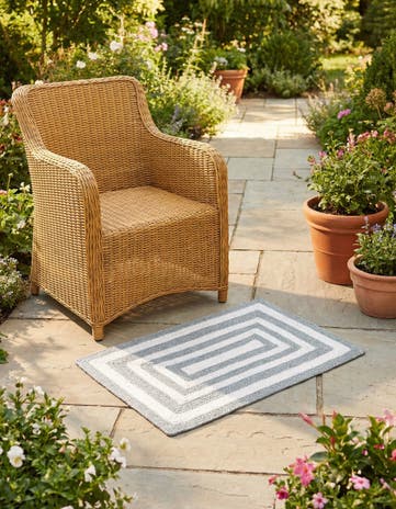 Gray and White Easy-Clean Eco Verse Washable Indoor / Outdoor Rug