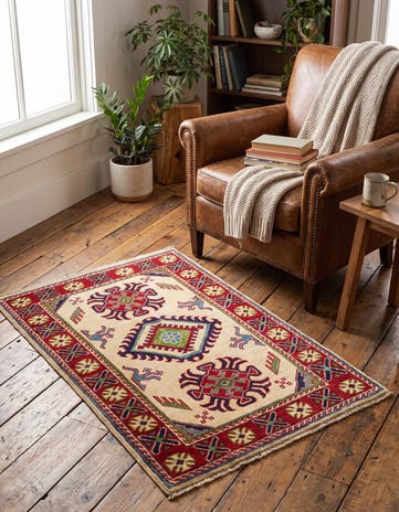 2' 7 x 4' Hand Knotted Kazak Rug