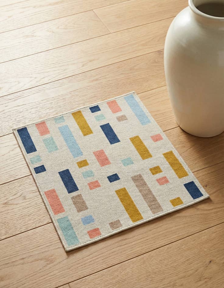 Detail image of 1' 4 x 1' 4 Lotus Sample Rug