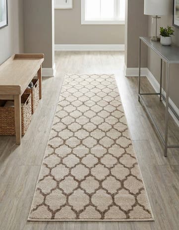 2' x 6' Lattice Runner Rug