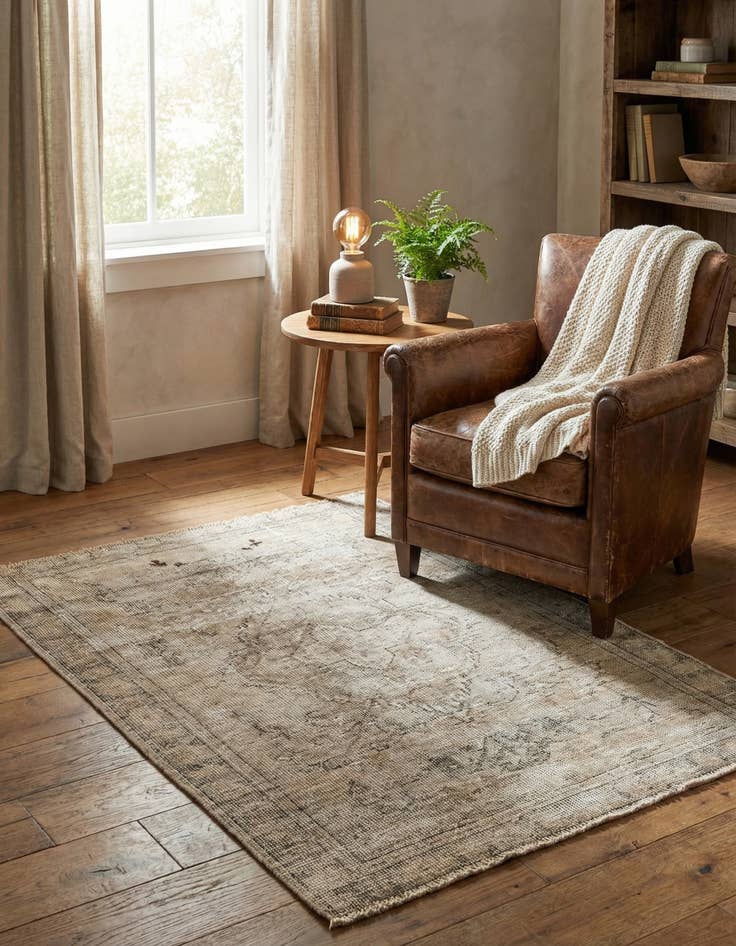 Detail image of 3' 2 x 4' 4 Hand Knotted Ultra Vintage Persian Wool Rug