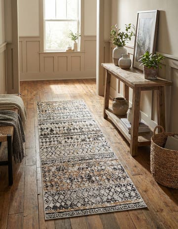 Beige Leipzig Runner Rug