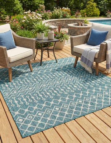 5' 3 x 5' 3 Easy-Clean Lattice Indoor / Outdoor Square Rug