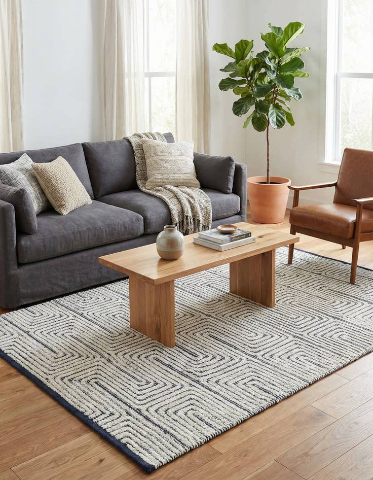 Detail image of 4' 1 x 6' 1 Hand Woven Rug