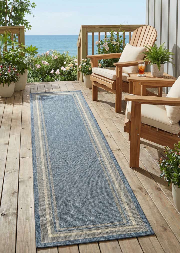 2' 7 x 12' Easy-Clean Border Indoor / Outdoor Runner Rug