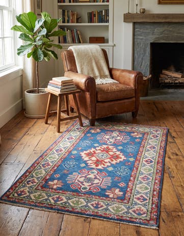 2' 7 x 4' 2 Hand Knotted Kazak Rug