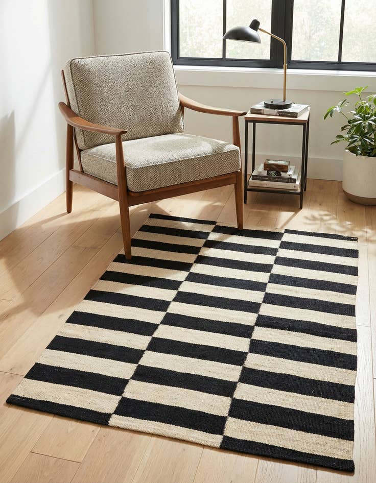 Detail image of 2' 7 x 3' 9 Hand Woven Kilim Modern Wool Rug